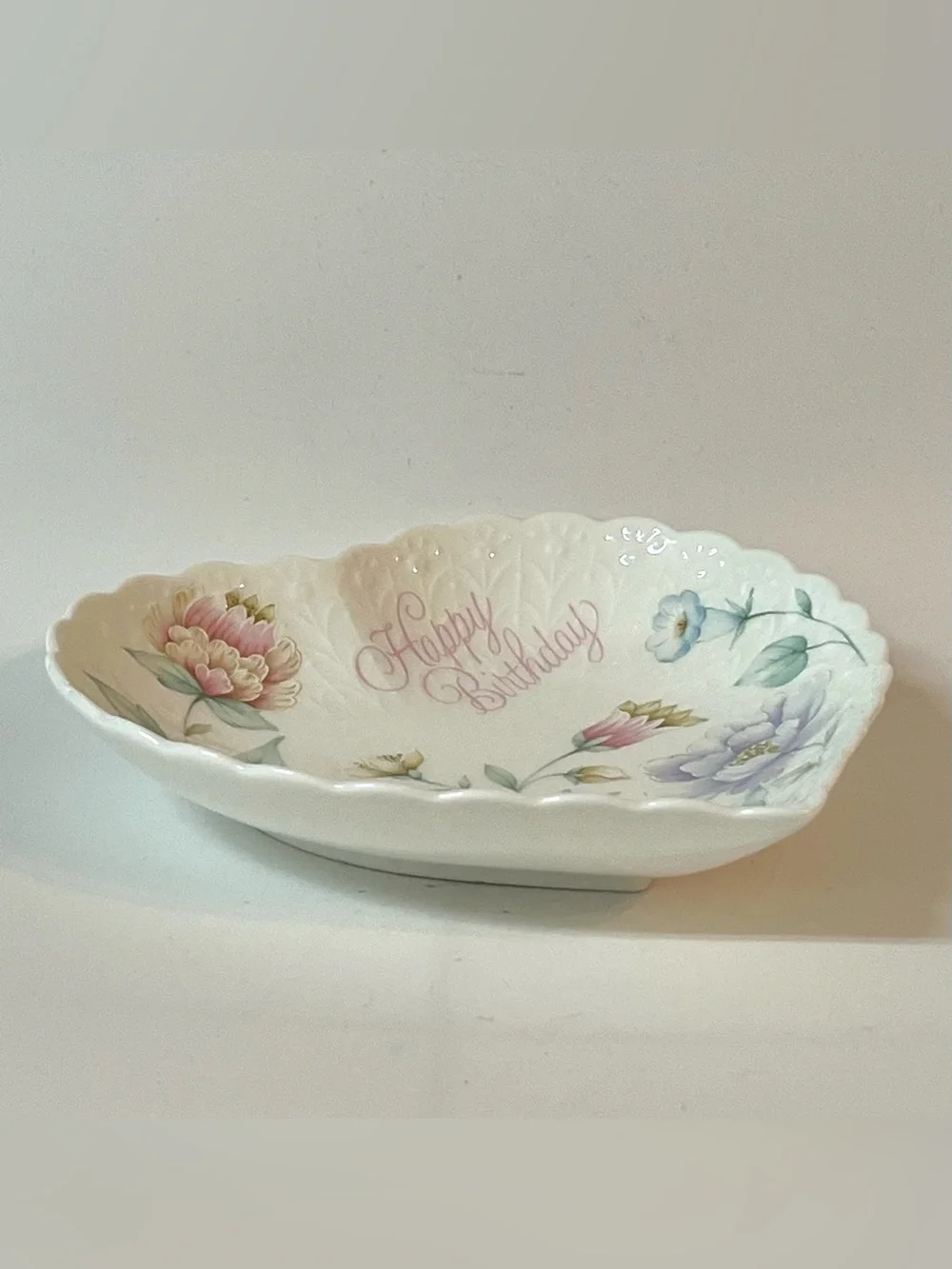 Mikasa Bone China Heart Shaped Plate 'Happy Birthday' Floral Pastels Japan 6 in